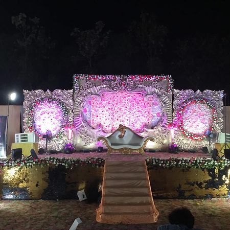 Babian Inn Lucknow Esterno foto
